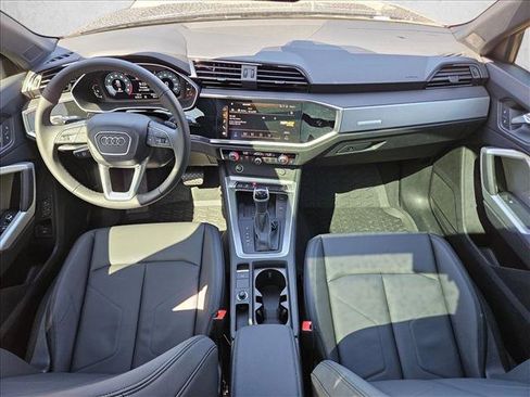 Used 2025 Audi Q3 2.0T Premium w/ Convenience Package image 15