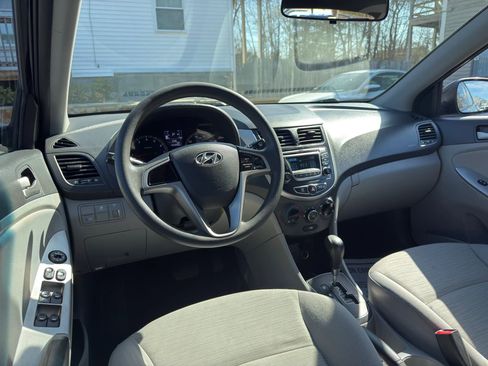 Used 2017 Hyundai Accent SE FWD image 28