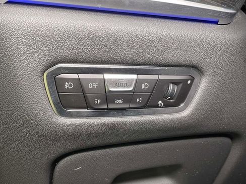 Used 2022 BMW X7 xDrive40i w/ Premium Package image 41