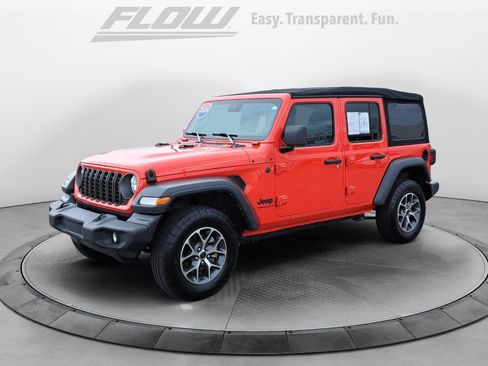 Used 2024 Jeep Wrangler Unlimited Sport AWD/4WD image 4