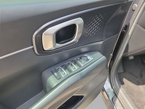 Used 2021 Kia Sorento S FWD image 15