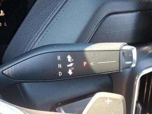 Used 2025 GMC Yukon XL Denali image 14