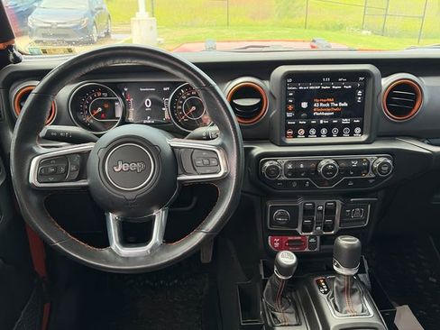 Used 2023 Jeep Gladiator Mojave w/ LED Lighting Group AWD/4WD image 13