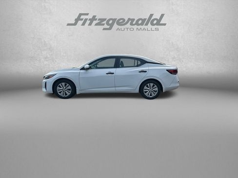 Used 2025 Nissan Sentra S FWD image 5