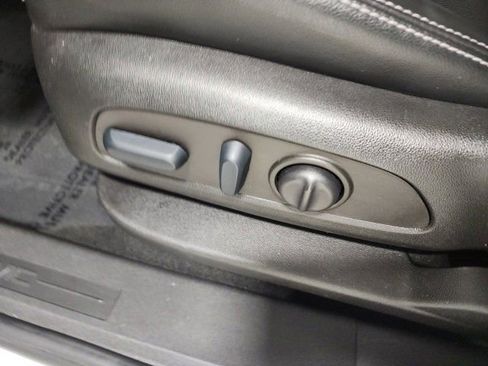 Used 2022 GMC Terrain SLT w/ Elevation Edition image 21