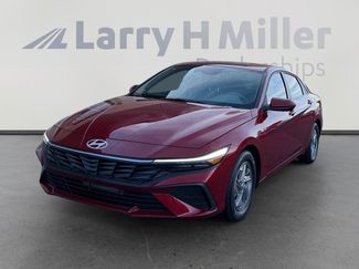 Certified 2025 Hyundai Elantra SE w/ Cargo Package video 1