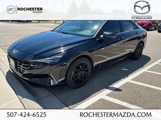 Used 2023 Hyundai Elantra Limited FWD video 1