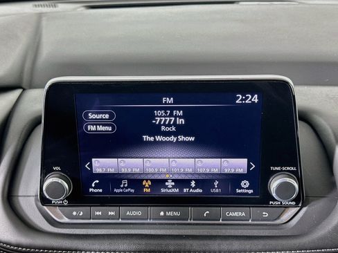 Used 2025 Nissan Rogue SV FWD image 21