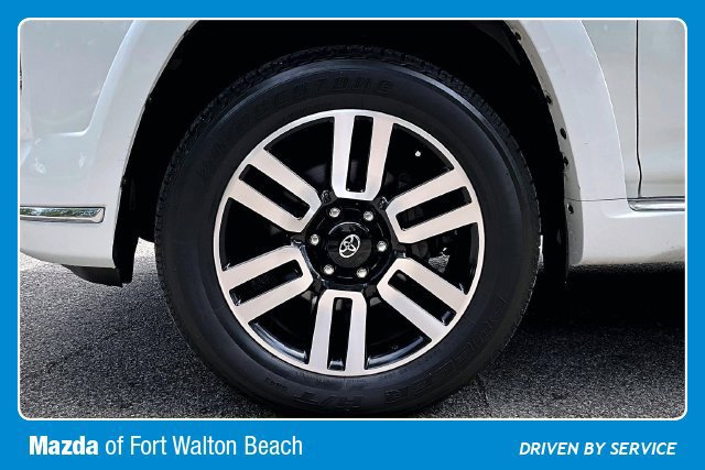 Used 2024 Toyota 4Runner Limited AWD/4WD image 33