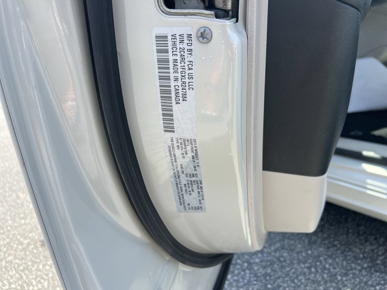 Used 2020 Chrysler Pacifica Touring w/ Tire & Wheel Group FWD image 35