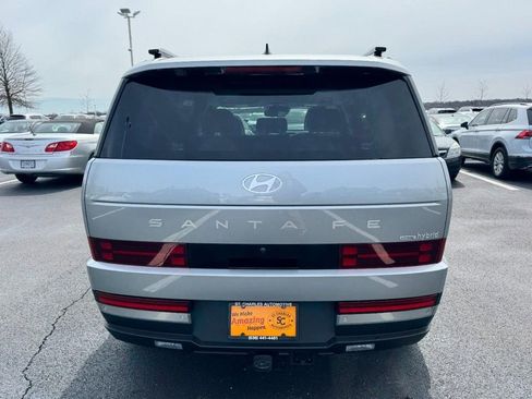 Used 2024 Hyundai Santa Fe Limited image 4