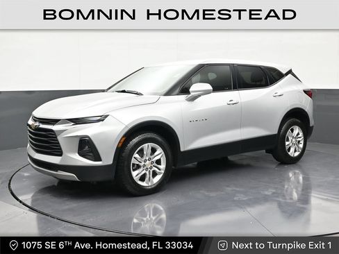 Used 2020 Chevrolet Blazer LT FWD image 1