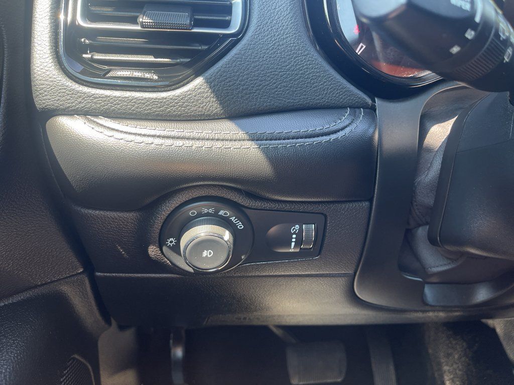 Used 2021 Dodge Durango Citadel w/ Technology Group AWD/4WD image 19