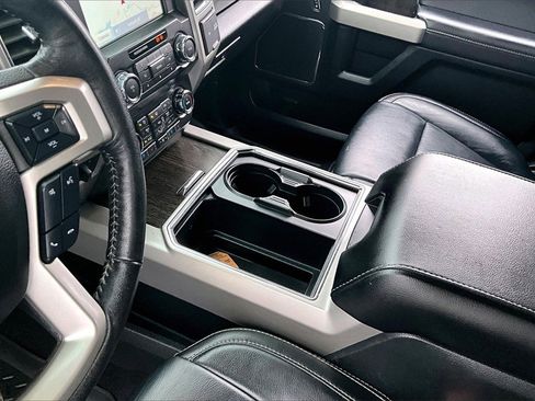 Used 2020 Ford F250 Lariat image 15