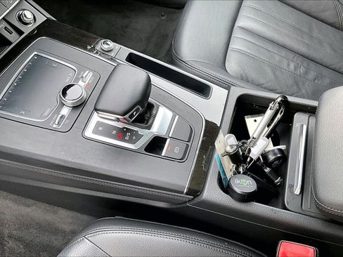 Used 2019 Audi Q5 2.0T Premium Plus image 16