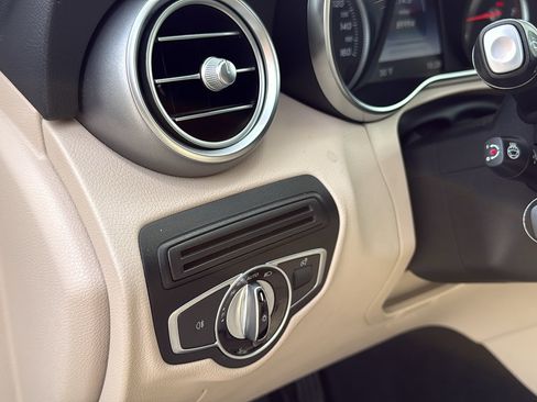 Used 2017 Mercedes-Benz GLC 300 4MATIC image 12