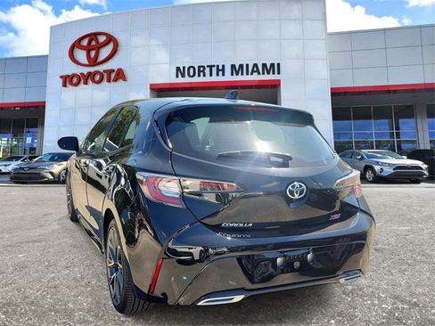 Used 2021 Toyota Corolla XSE image 3