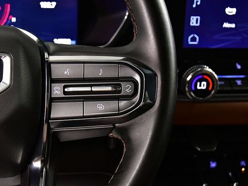 Used 2024 GMC Canyon AT4 AWD/4WD image 19