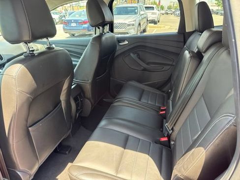 Used 2015 Ford Escape SE w/ Equipment Group 201A AWD/4WD image 18
