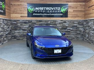 Used 2023 Hyundai Elantra SEL w/ Cargo Package video 2