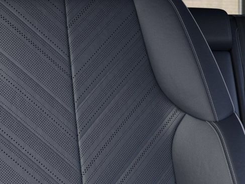 New 2025 Cadillac Optiq Luxury 2 image 21