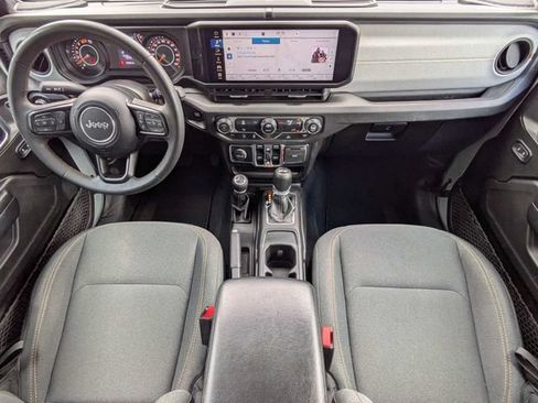 Used 2024 Jeep Wrangler Unlimited Sport AWD/4WD image 17