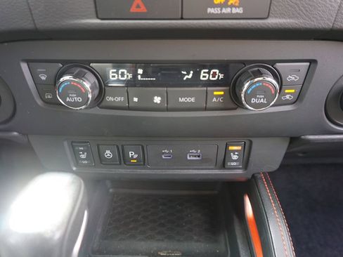 Used 2023 Nissan Frontier Pro-X w/ Pro-X Premium Package image 12