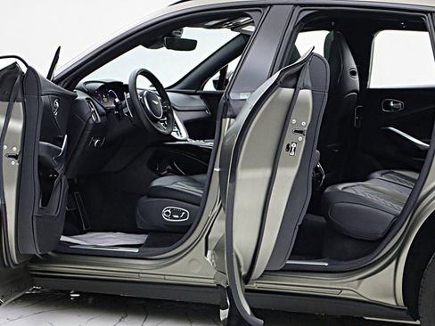 Used 2023 Aston Martin DBX 707 image 6