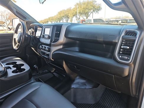 Used 2024 RAM 2500 Tradesman w/ Chrome Appearance Group image 26