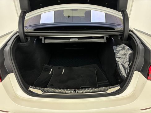 Used 2022 Mercedes-Benz S 580 4MATIC Sedan w/ AMG Line Package image 32