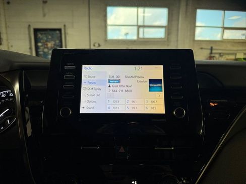 Used 2023 Toyota Camry SE w/ Cold Weather Package image 17