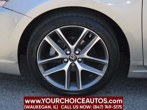 Used 2017 Lexus CT 200h image 9