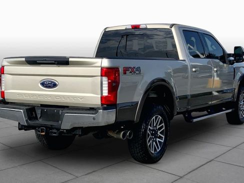 Used 2017 Ford F250 Lariat w/ Lariat Ultimate Package AWD/4WD image 12