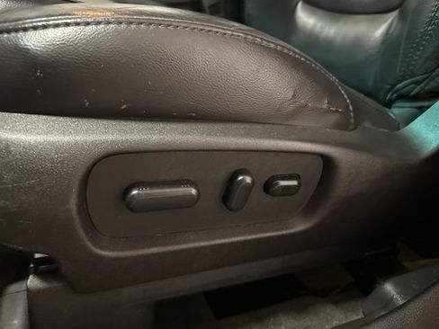 Used 2014 Ford Explorer XLT w/ Equipment Group 202A image 7