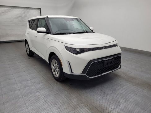 Used 2025 Kia Soul LX w/ LX Technology Package image 11