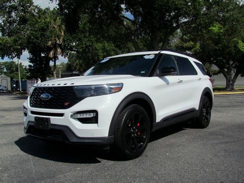 Used 2022 Ford Explorer ST w/ Equipment Group 401A AWD/4WD image 2