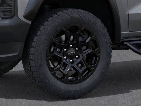 New 2026 Chevrolet Colorado Trail Boss w/ Midnight Edition AWD/4WD image 9