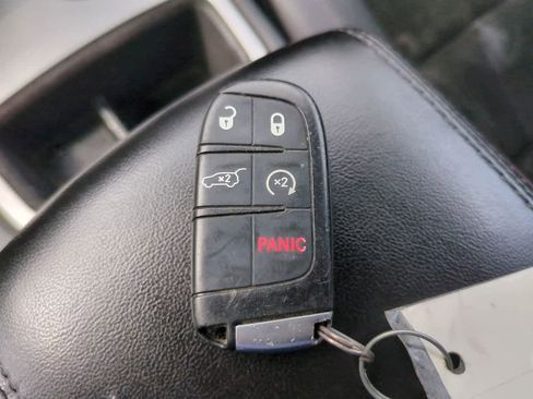 Used 2015 Jeep Grand Cherokee Altitude AWD/4WD image 28