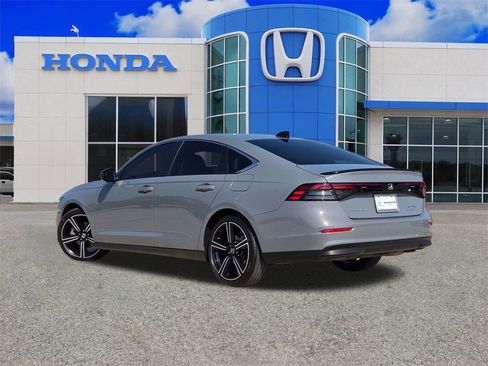 Used 2024 Honda Accord Sport image 5