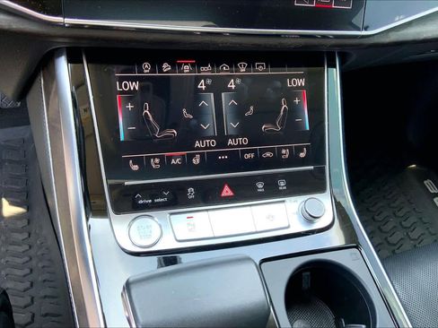 Used 2019 Audi Q8 Prestige AWD/4WD image 31