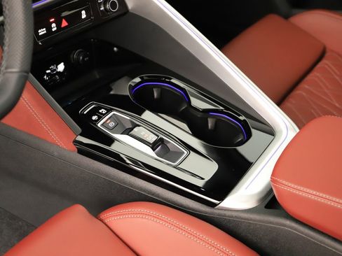 Certified 2025 Audi SQ5 Prestige image 17