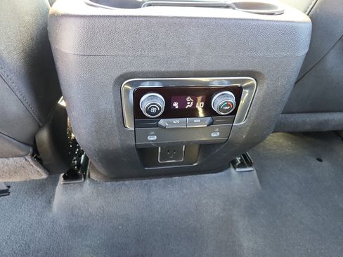 Used 2023 Chevrolet Tahoe LT image 39