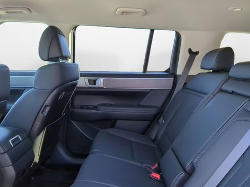 Certified 2025 Hyundai Santa Fe SEL image 12