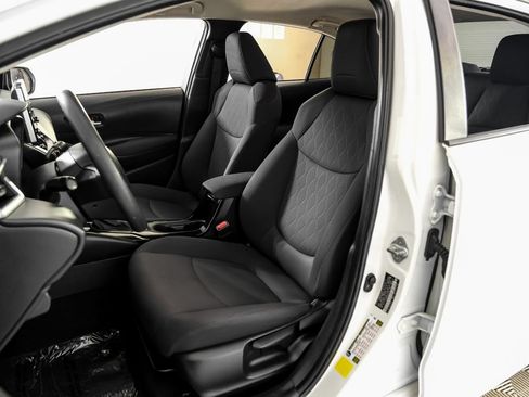 Used 2020 Toyota Corolla LE FWD image 32