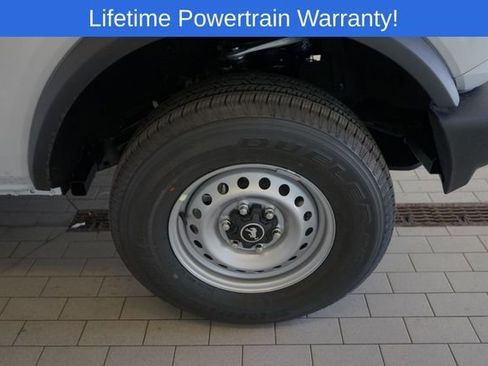 New 2025 Ford Bronco 4-Door image 15