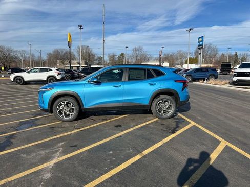 New 2026 Chevrolet Trax LT w/ Driver Confidence Package image 2
