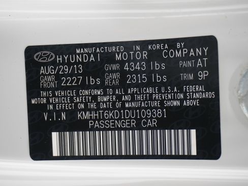Used 2013 Hyundai Genesis 2.0T RWD image 25