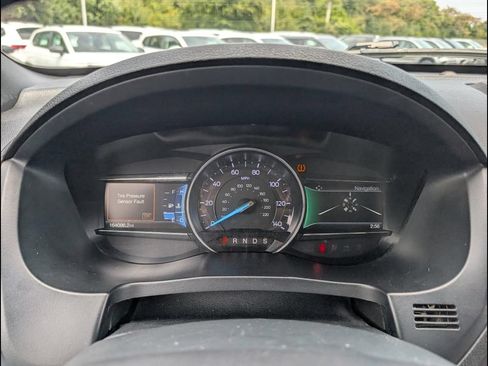 Used 2018 Ford Explorer XLT w/ Equipment Group 202A FWD image 16