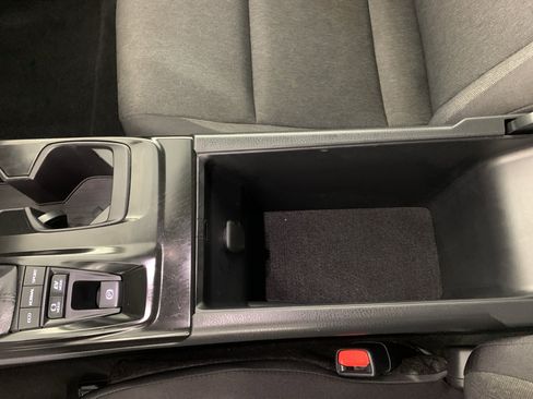 Used 2025 Toyota Camry LE image 30