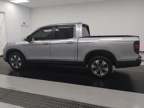 Used 2018 Honda Ridgeline RTL-T image 3